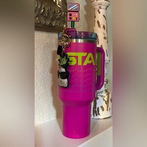 💖💖 Stanley Magenta Tumbler with Pineapple Charm